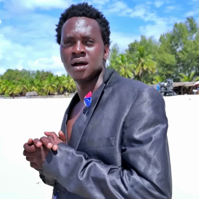 Steve Mweusi – He he he