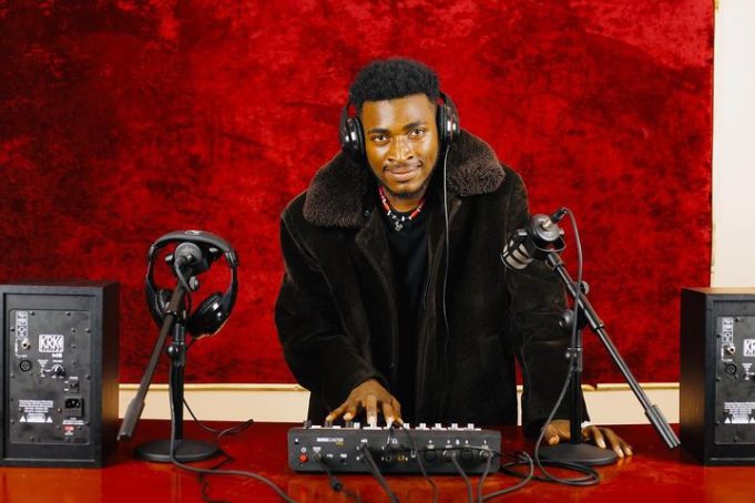 Yuzzo Mwamba – Anjella
