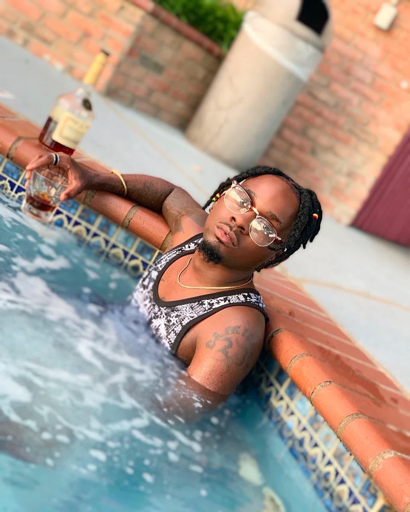 Young Dee Ft. S2kizzy – Cheki