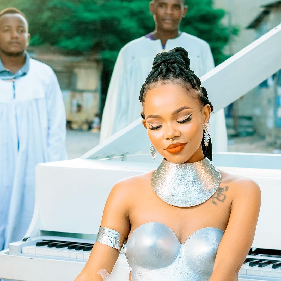 Rosa Ree – Blessed