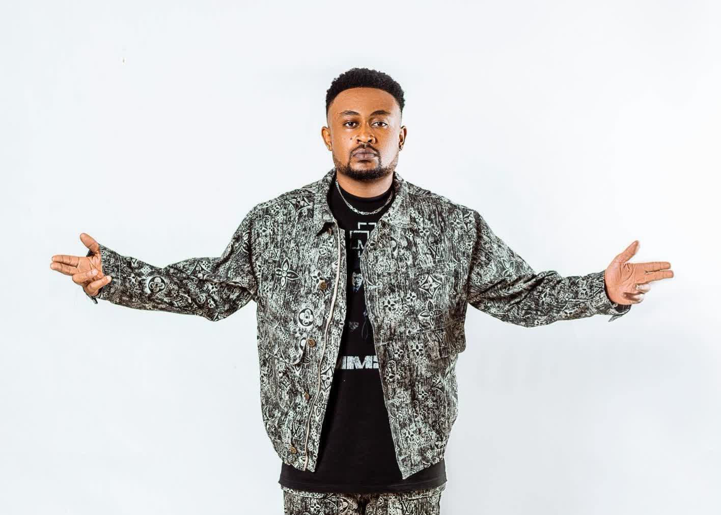 Moni Centrozone – Malume 24