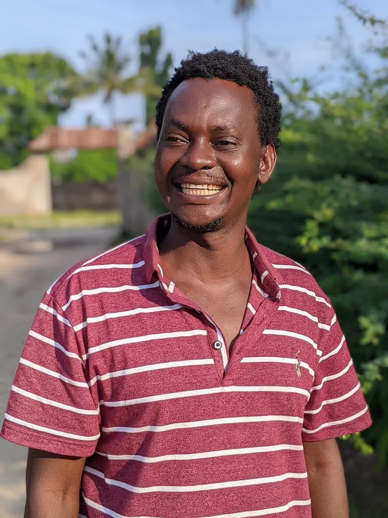 Steve Mweusi – Ningekua Na pesa