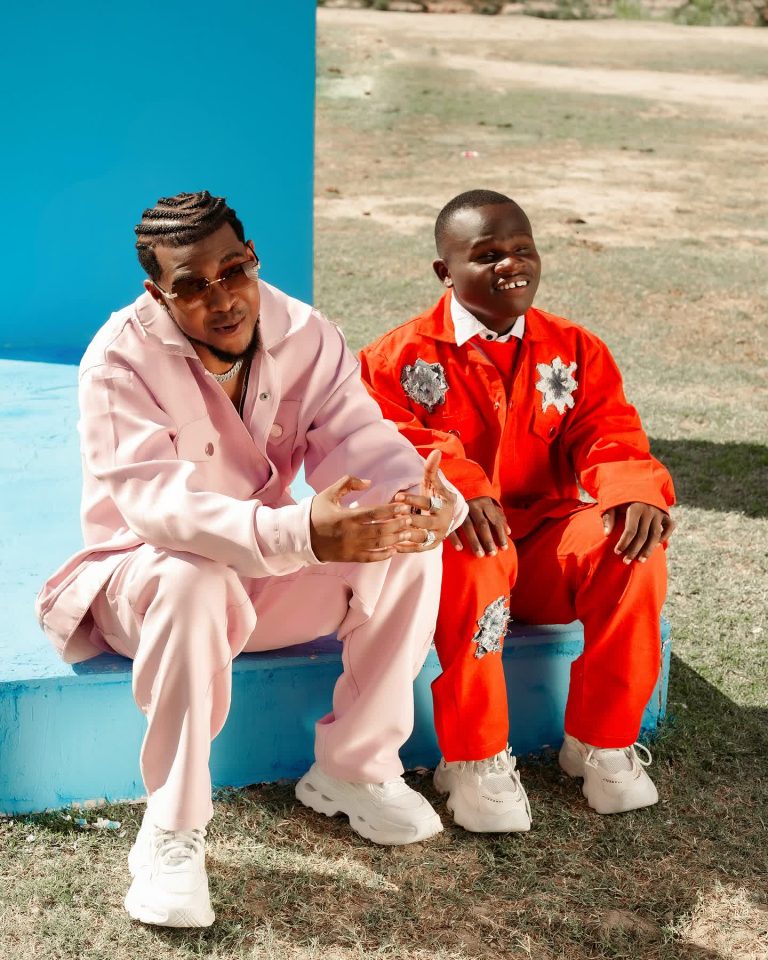 Stream & Download Godfrey Mteule Ft. Kusah – Huyu Mungu