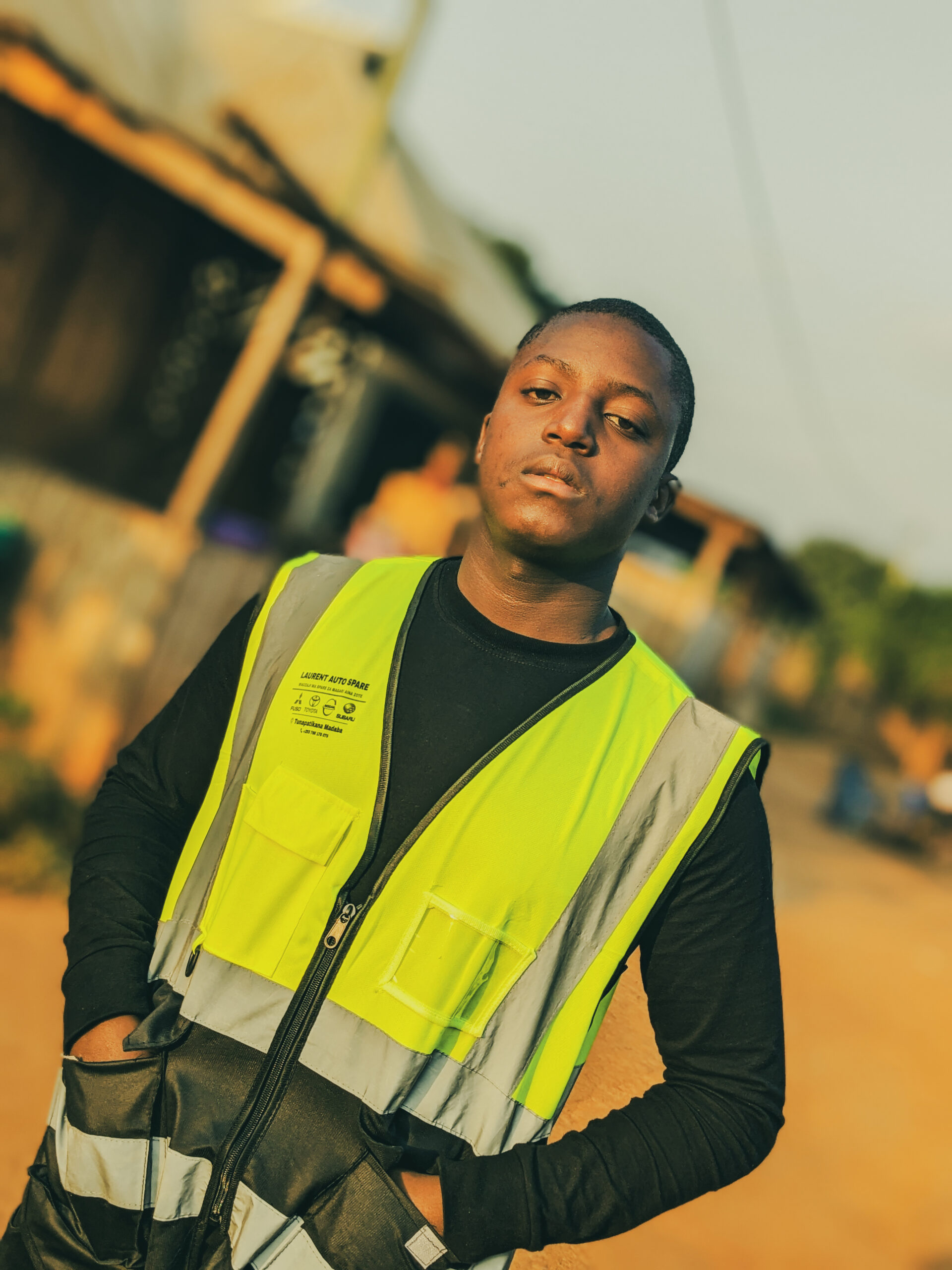 Scar Punch Ft D Brack – Acha Nitambe (Prod Kibega)