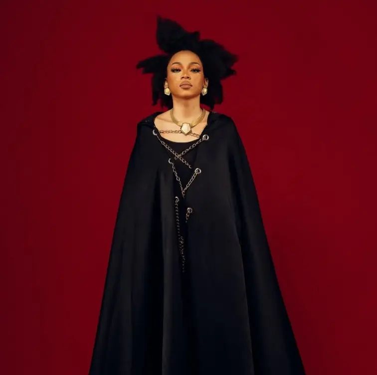 Hevi Girl – Circle