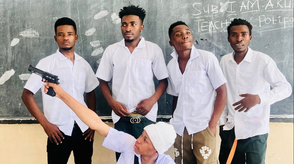 Yuzzo Mwamba – Ng’ambo