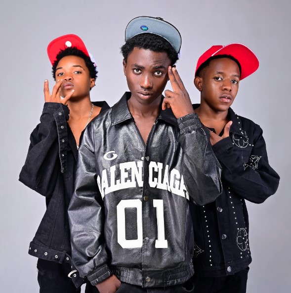 Makamanda – Mungu Anakuona Official Music Cover