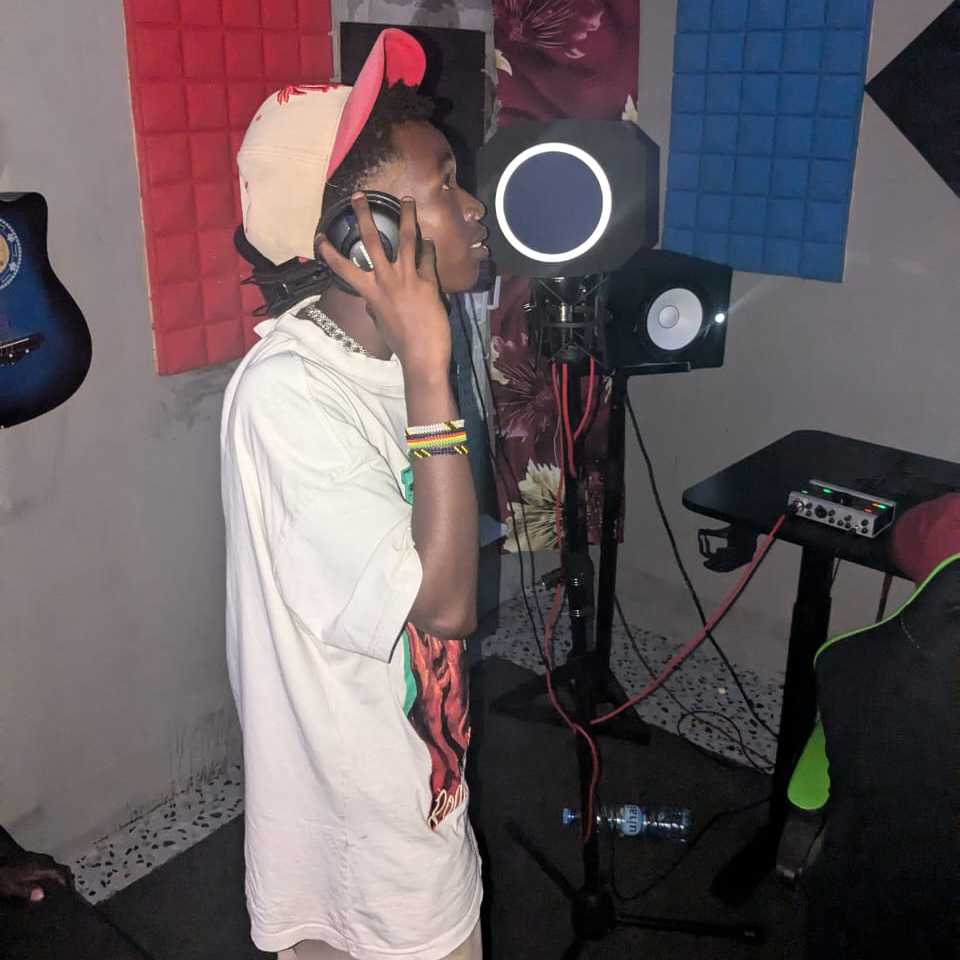 Choba Mc Ft Samas – Ndo Wewe
