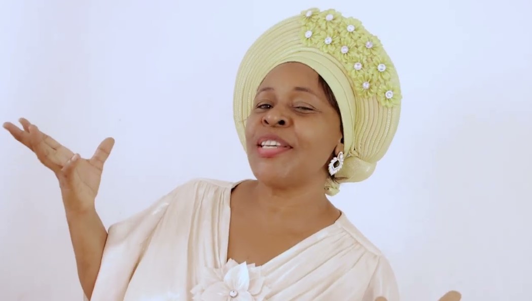 Jennifer Mgendi – Nimemuona Yesu