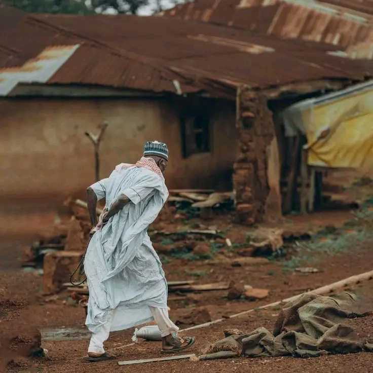 Kim Khalifa – Mwaka Wa Pili