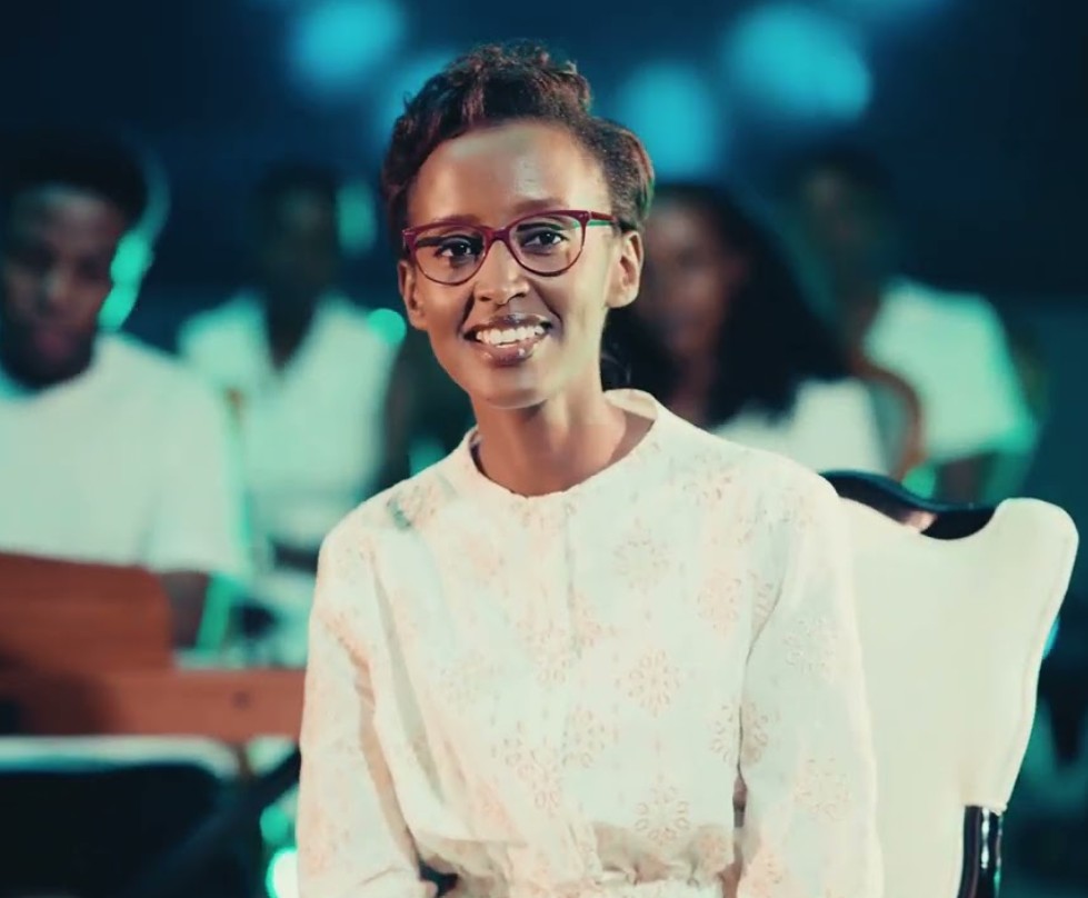 Sarah Sanyu – Mungu Nawe Nanyi Daima
