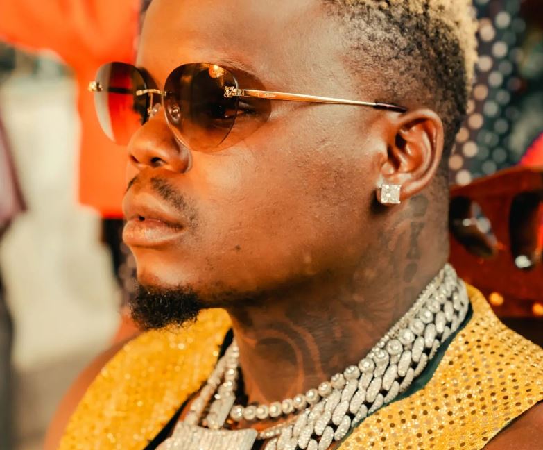 Bruce Melodie Ft Harmonize – Totally Crazy
