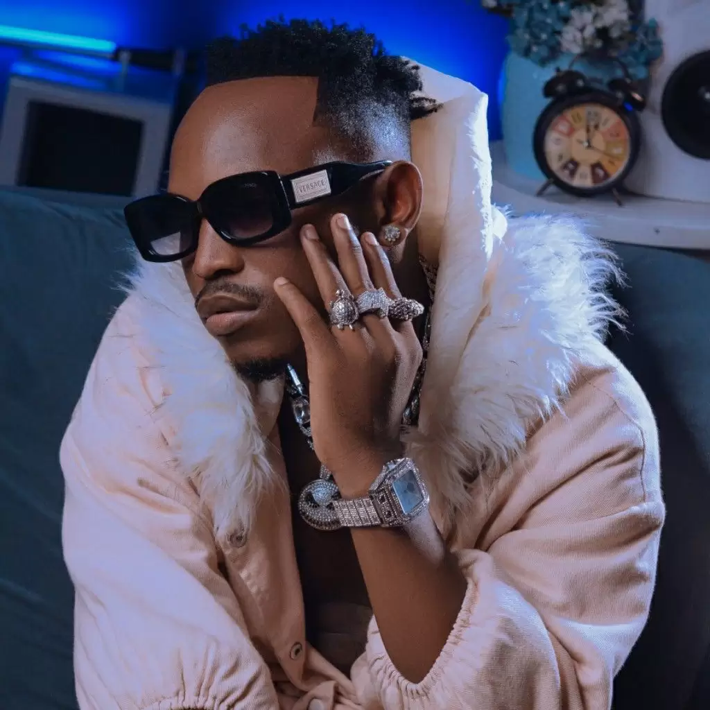 Kayumba Ft Roma – Minyama