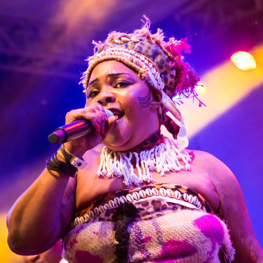Saida Karoli – Omulilo